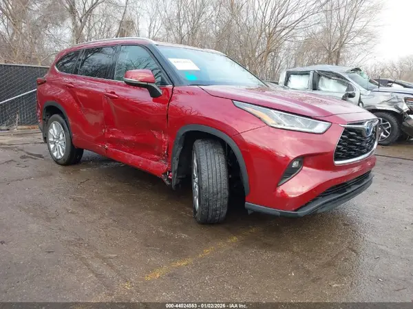 5TDXBRCH8PS569264 2023 TOYOTA HIGHLANDER - Image 1