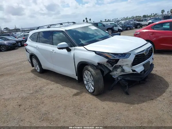 5TDXBRCH8PS585948 2023 TOYOTA HIGHLANDER - Image 1