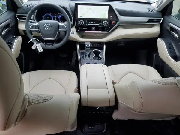 5TDXBRCH8RS620541 2024 TOYOTA HIGHLANDER - Image 8