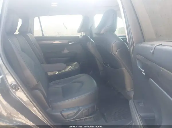 5TDXBRCH9MS016392 2021 TOYOTA HIGHLANDER - Image 8