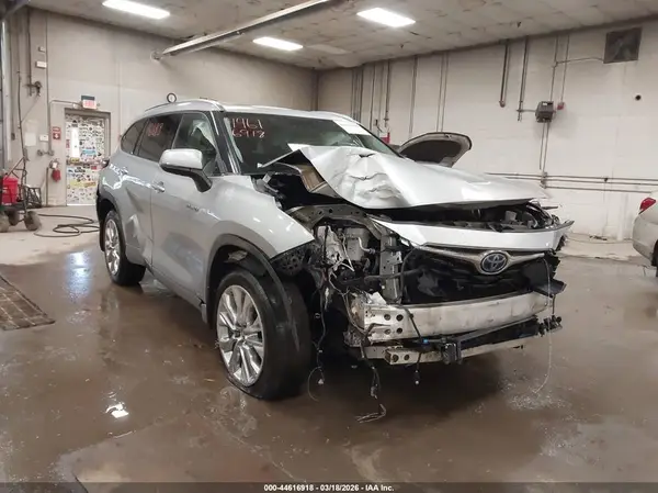 5TDXBRCH9MS522319 2021 TOYOTA HIGHLANDER - Image 1