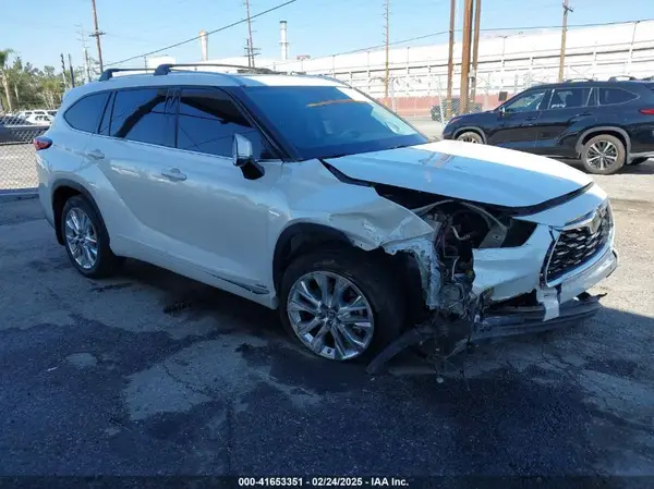 5TDXBRCH9NS539347 2022 TOYOTA HIGHLANDER - Image 1