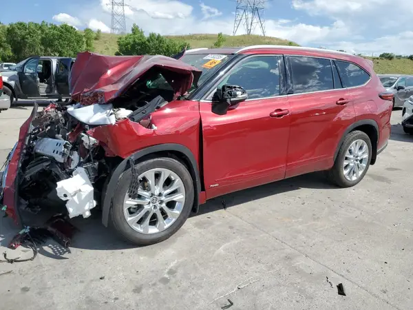 5TDXBRCH9NS555080 2022 TOYOTA HIGHLANDER - Image 1