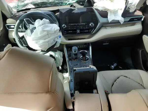 5TDXBRCH9NS555080 2022 TOYOTA HIGHLANDER - Image 8