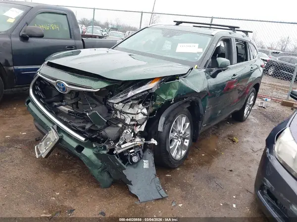 5TDXBRCH9PS564297 2023 TOYOTA HIGHLANDER - Image 2
