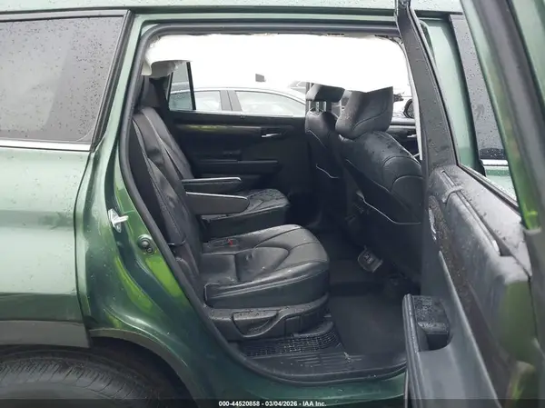 5TDXBRCH9PS564297 2023 TOYOTA HIGHLANDER - Image 8