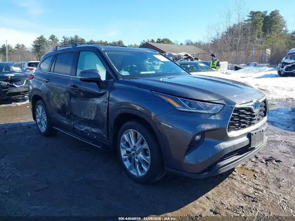 5TDXBRCH9PS585084 2023 TOYOTA HIGHLANDER - Image 1