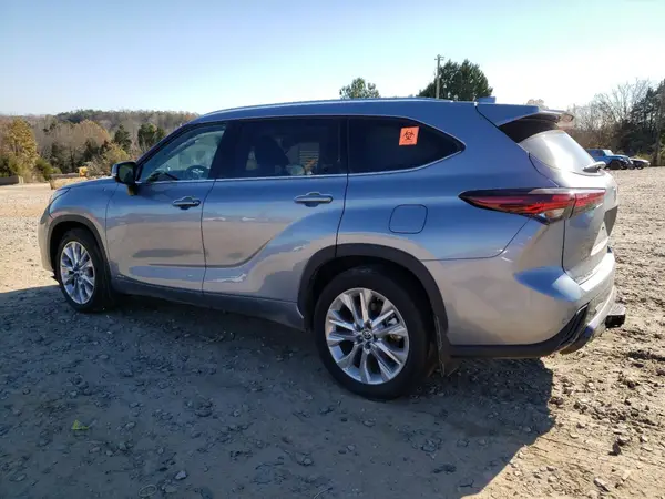 5TDXBRCH9RS615848 2024 TOYOTA HIGHLANDER - Image 2