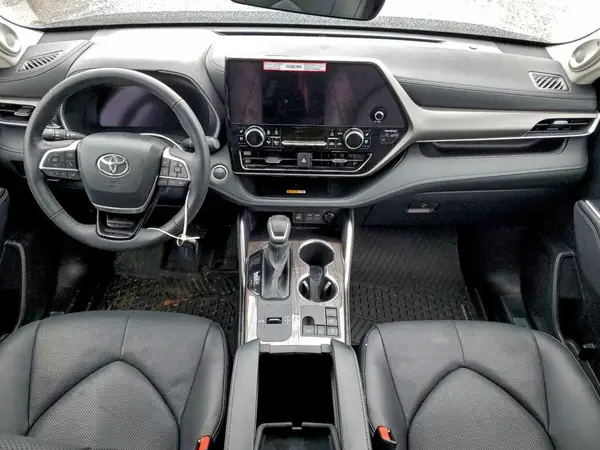5TDXBRCH9SS650069 2025 TOYOTA HIGHLANDER - Image 8