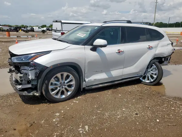 5TDXBRCH9SS674694 2025 TOYOTA HIGHLANDER - Image 1