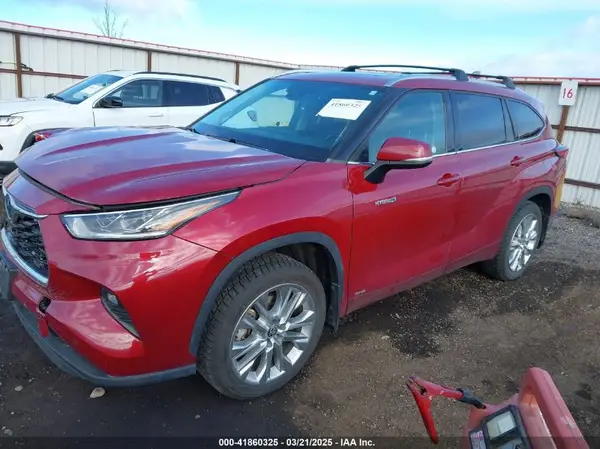 5TDXBRCHXLS004587 2020 TOYOTA HIGHLANDER - Image 2