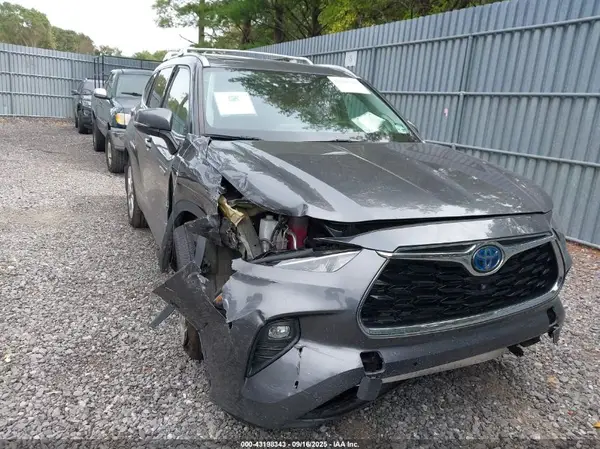 5TDXBRCHXLS012219 2020 TOYOTA HIGHLANDER - Image 1