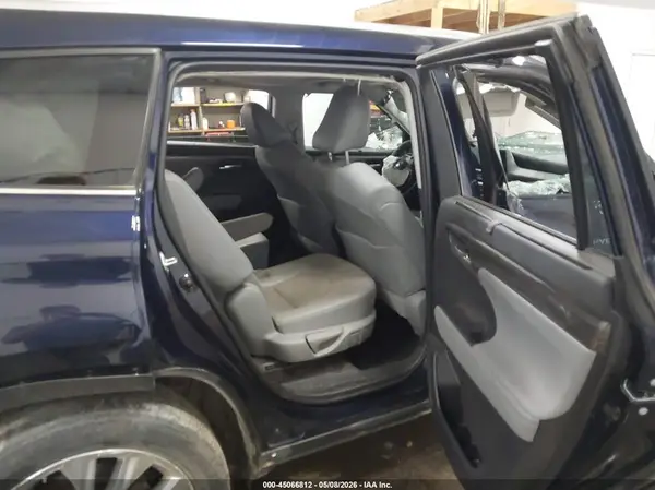 5TDXBRCHXMS033704 2021 TOYOTA HIGHLANDER - Image 8