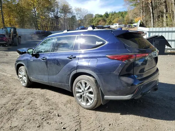 5TDXBRCHXMS527450 2021 TOYOTA HIGHLANDER - Image 2