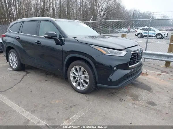 5TDXBRCHXPS118028 2023 TOYOTA HIGHLANDER - Image 1