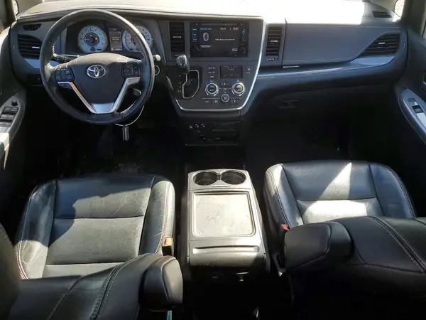 5TDXK3DC0GS691813 2016 TOYOTA SIENNA - Image 8