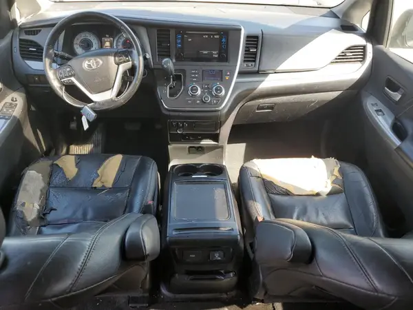 5TDXK3DC1GS699645 2016 TOYOTA SIENNA - Image 8