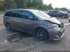 5TDXK3DC1GS699774 2016 TOYOTA SIENNA