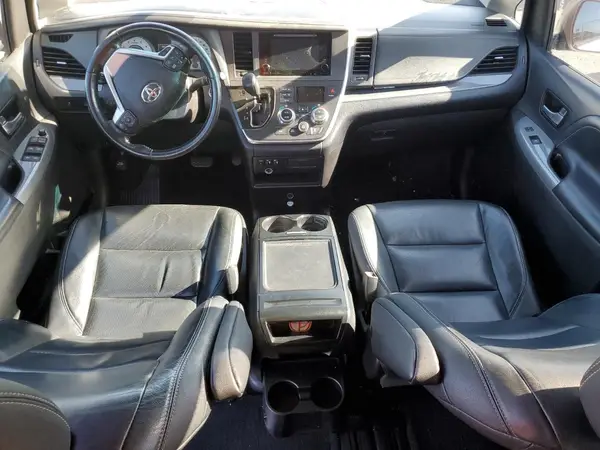 5TDXK3DC1GS708523 2016 TOYOTA SIENNA - Image 8