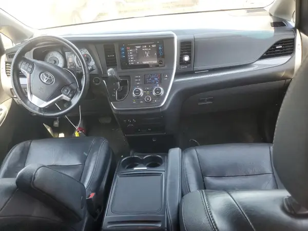 5TDXK3DC1GS729890 2016 TOYOTA SIENNA - Image 8