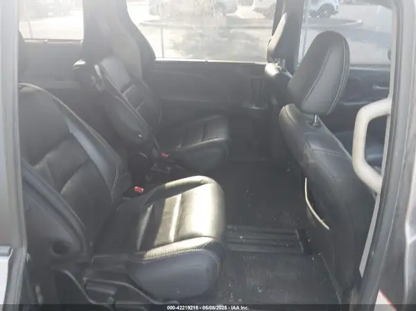 5TDXK3DC2GS718624 2016 TOYOTA SIENNA - Image 8