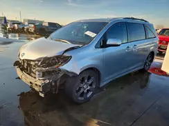 5TDXK3DC2GS725458 2016 TOYOTA SIENNA