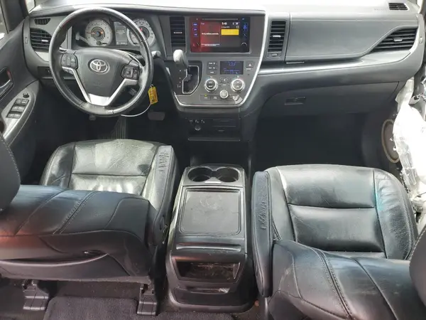 5TDXK3DC2GS750246 2016 TOYOTA SIENNA - Image 8