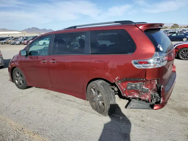 5TDXK3DC2GS755155 2016 TOYOTA SIENNA - Image 2