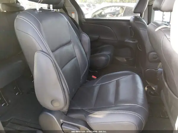 5TDXK3DC3GS730720 2016 TOYOTA SIENNA - Image 8
