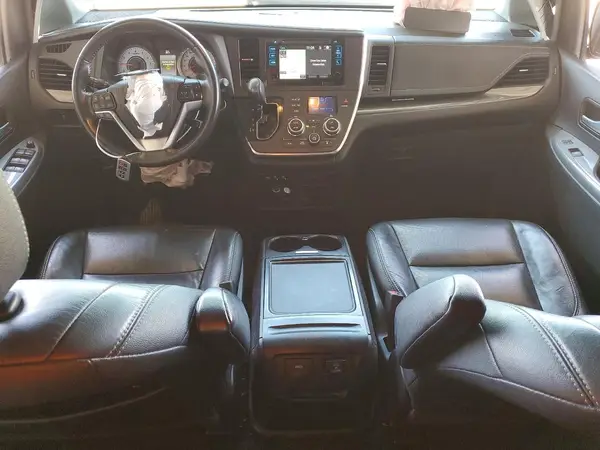 5TDXK3DC3GS739191 2016 TOYOTA SIENNA - Image 8