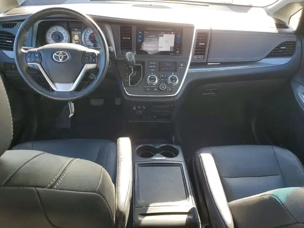 5TDXK3DC3GS759232 2016 TOYOTA SIENNA - Image 8