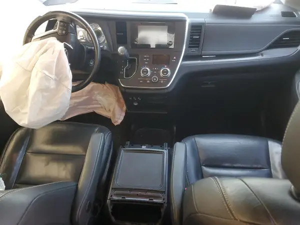 5TDXK3DC4GS695699 2016 TOYOTA SIENNA - Image 8
