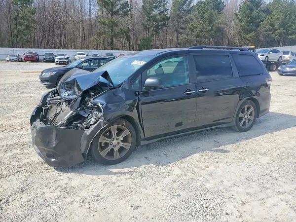 5TDXK3DC4GS697856 2016 TOYOTA SIENNA - Image 1