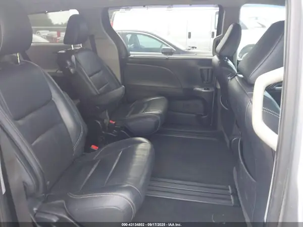 5TDXK3DC4GS731438 2016 TOYOTA SIENNA - Image 8
