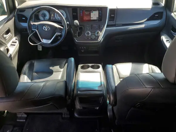 5TDXK3DC4GS742181 2016 TOYOTA SIENNA - Image 8