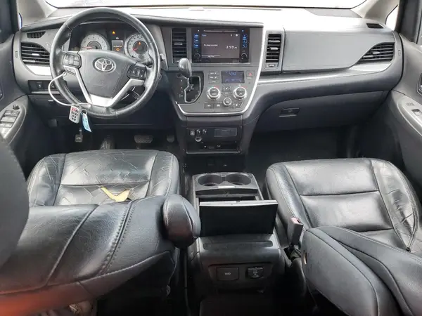5TDXK3DC4GS749888 2016 TOYOTA SIENNA - Image 8