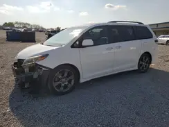 5TDXK3DC4GS750426 2016 TOYOTA SIENNA