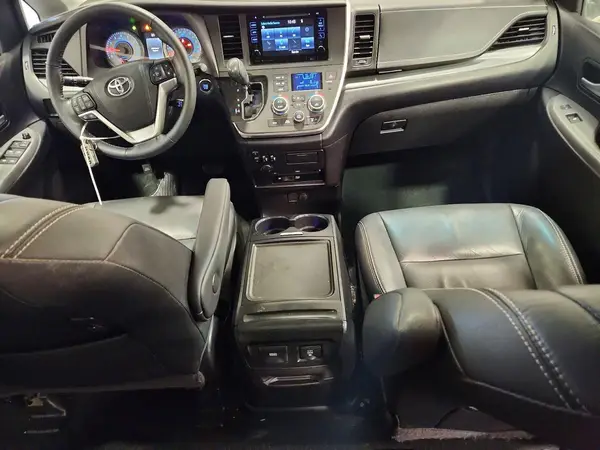 5TDXK3DC4GS753858 2016 TOYOTA SIENNA - Image 8