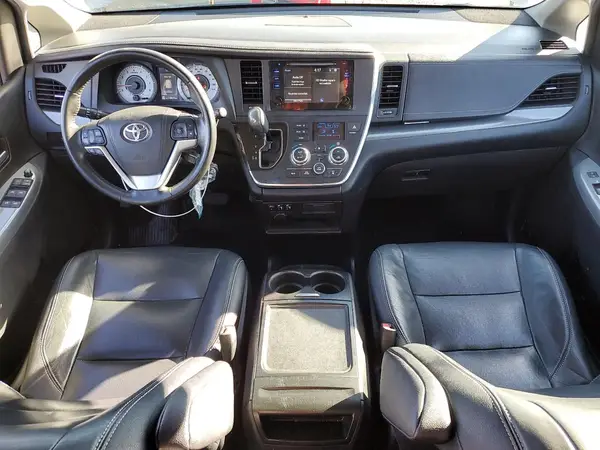 5TDXK3DC5GS722747 2016 TOYOTA SIENNA - Image 8