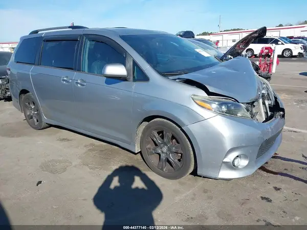 5TDXK3DC5GS739869 2016 TOYOTA SIENNA - Image 1