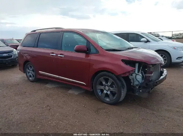 5TDXK3DC6GS721378 2016 TOYOTA SIENNA - Image 1