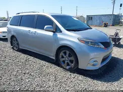 5TDXK3DC6GS724040 2016 TOYOTA SIENNA