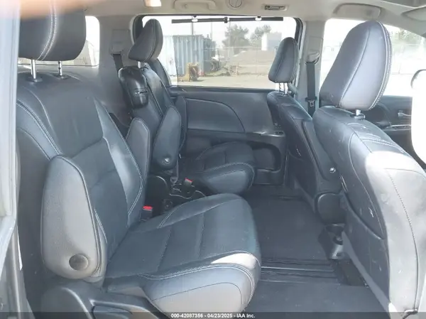 5TDXK3DC6GS724040 2016 TOYOTA SIENNA - Image 8