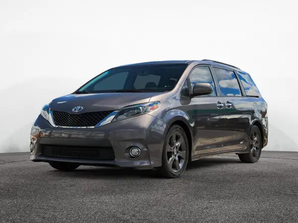 5TDXK3DC6GS727XXX 2016 TOYOTA SIENNA - Image 2