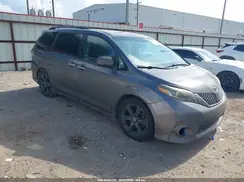 5TDXK3DC6GS733689 2016 TOYOTA SIENNA