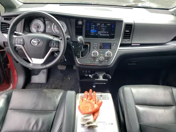 5TDXK3DC6GS737502 2016 TOYOTA SIENNA - Image 8