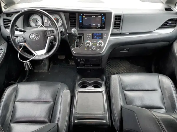 5TDXK3DC6GS760889 2016 TOYOTA SIENNA - Image 8