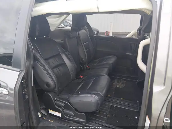 5TDXK3DC7GS712205 2016 TOYOTA SIENNA - Image 8