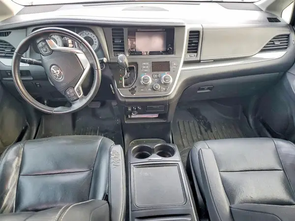 5TDXK3DC7GS719462 2016 TOYOTA SIENNA - Image 8