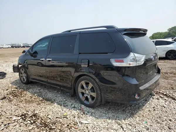 5TDXK3DC7GS722264 2016 TOYOTA SIENNA - Image 2